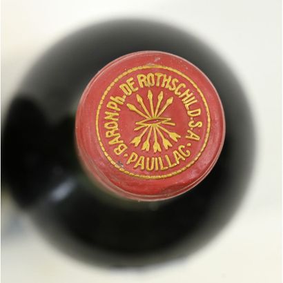2 Btles Château MOUTON ROTHSCHILD, 1981....