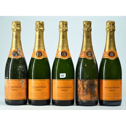 5 Btles Champagne VEUVE CLICQUOT, Brut, Cuvée...