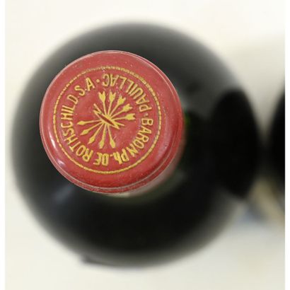 2 Btles Château MOUTON ROTHSCHILD, 1981....