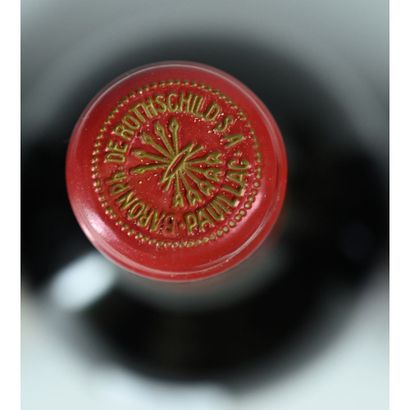 3 Btles Château MOUTON ROTHSCHILD, 1988....