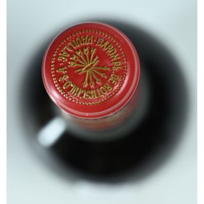 1 Btle Château MOUTON ROTHSCHILD, 1988. (Etat...