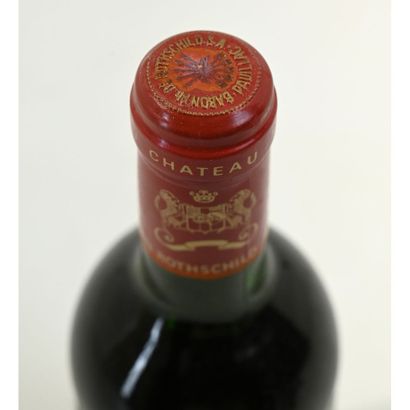 1 Btle Château MOUTON ROTHSCHILD, 1985. (Belle...