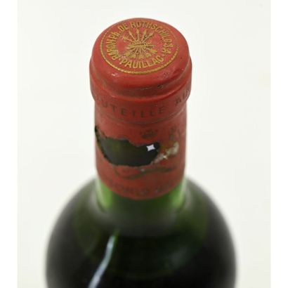 1 Btle Château MOUTON ROTHSCHILD, 1980. (Manque...