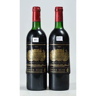2 Btles Château PALMER, 1982. (Belles étiquettes,...