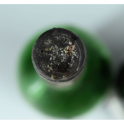 3 Btles Château MARGAUX, 1976. (Une avec...