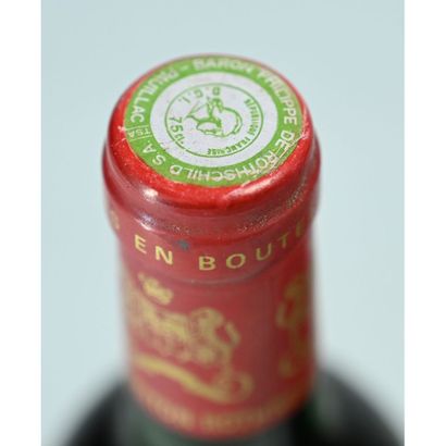 3 Btles Château MOUTON ROTHSCHILD, 1988....