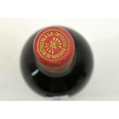 1 Btle Château MOUTON ROTHSCHILD, 1985. (Belle...