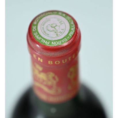 3 Btles Château MOUTON ROTHSCHILD, 1988....
