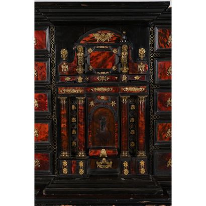 JOLI CABINET FLAMAND LOUIS XIII in red tortoiseshell,...