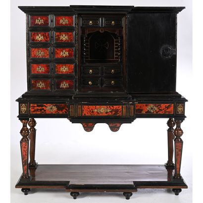 JOLI CABINET FLAMAND LOUIS XIII in red tortoiseshell,...