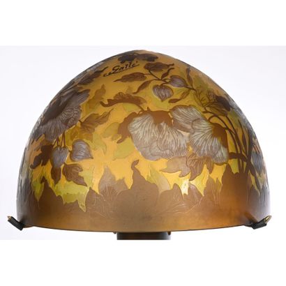 GALLE.LARGE TABLE LAMP in acid-etched glass...
