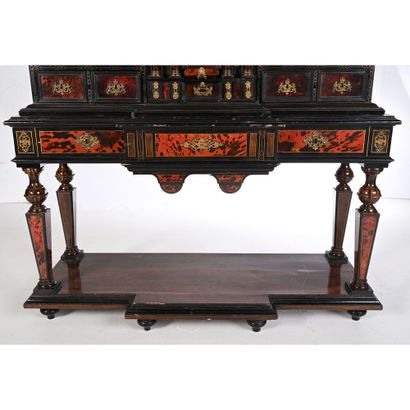 JOLI CABINET FLAMAND LOUIS XIII in red tortoiseshell,...