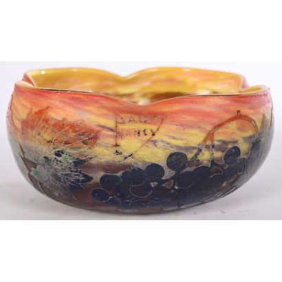 DAUM in NANCY. Polylobed CUP in acid-etched...