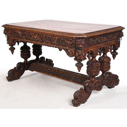 LARGE PRESENTATION TABLE IN THE RENAISSANCE...