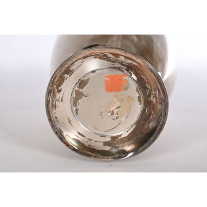 ART DECO obus-shaped vase in iridescent silver-plated...