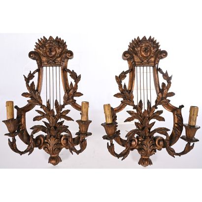 PAIR OF WALLLIGHTS IN THE GOUT OF LOUIS XVI...