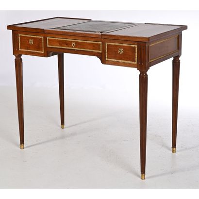 ORIGINAL LOUIS XVI READING TABLE in mahogany...