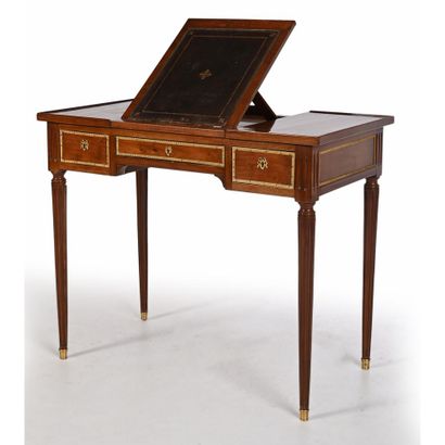ORIGINAL LOUIS XVI READING TABLE in mahogany...