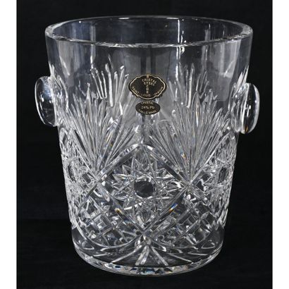 SAINT-LOUIS. CHAMPAGNE BASKET in cut crystal....