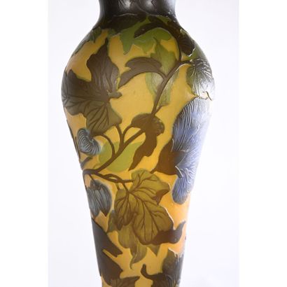 GALLE.LARGE TABLE LAMP in acid-etched glass...