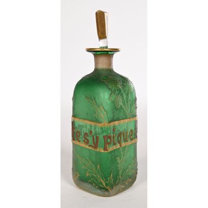 DAUM in NANCY. Talking glass bottle in frosted...