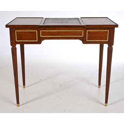 ORIGINAL LOUIS XVI READING TABLE in mahogany...