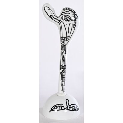 COMBAS. Ceramic SCULPTURE illustrating a...