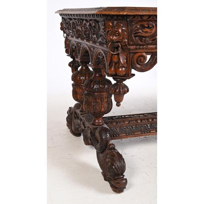 LARGE PRESENTATION TABLE IN THE RENAISSANCE...