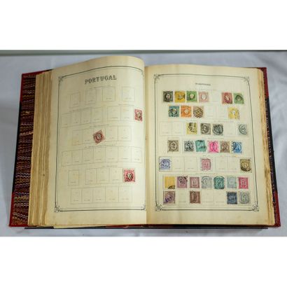 France, Europe et divers, 2 volumes de timbres...