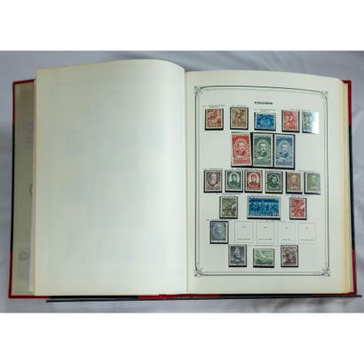 Pologne Nombreux timbres neufs. Blocs, PA,...