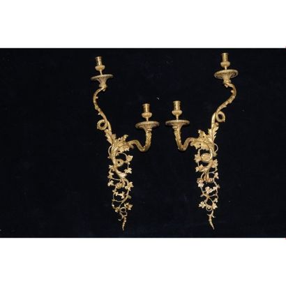 PAIRE D'APPLIQUES RÉGENCE à 2 bras de lumières...