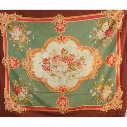 TAPIS D'AUBUSSON en laine à décor polychrome...