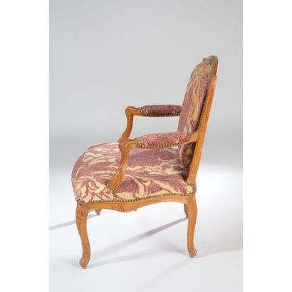 SUITE DE 4 FAUTEUILS LOUIS XV à dos plat...