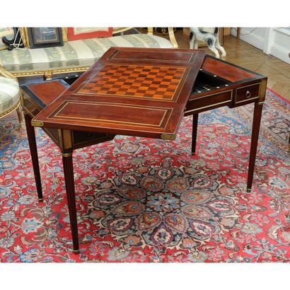 TRIC TRAC LOUIS XVI en acajou et placage...