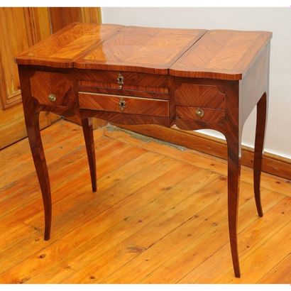 COIFFEUSE LOUIS XV en placage de bois de...