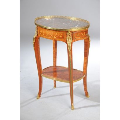 TABLE DE SALON TRANSITION de forme tambour...