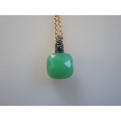 Pomellato.
Pendentif en or orné d’un chrysoprase...
