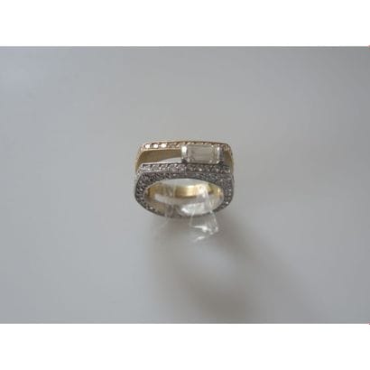 PETITE BAGUE 2 anneaux en or blanc et or...