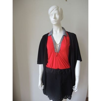 HOTEL PARTICULIER. 
Veste en viscose souple...