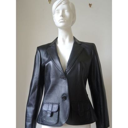EPISODE. 
Veste en cuir noir, 2 poches à...
