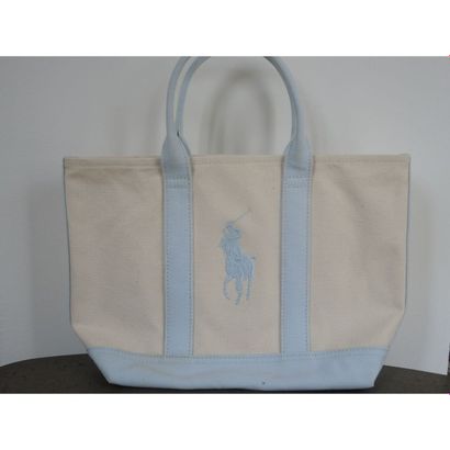 RALPH LAUREN.
Sac en toile écru et ciel....