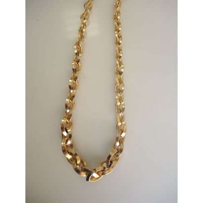 COLLIER en or à gros maillon forçat ovale....