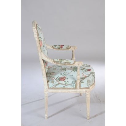 PAIRE DE FAUTEUILS LOUIS XVI à dos plat à...