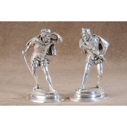 PAIRE DE SUJETS en argent poinçonné Minerve...