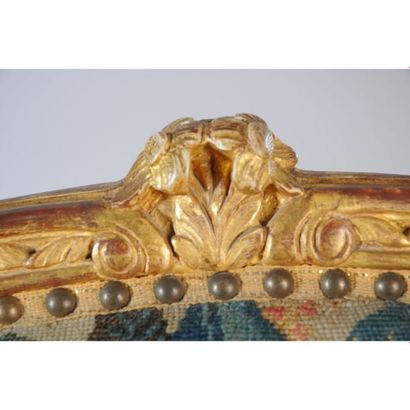 PAIRE DE FAUTEUILS D’APPARAT LOUIS XV à dossier...
