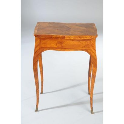 TABLE A ECRIRE LOUIS XV toutes faces de forme...