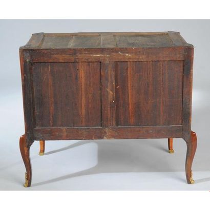 COMMODE TRANSITION à façade et côtés à ressaut...