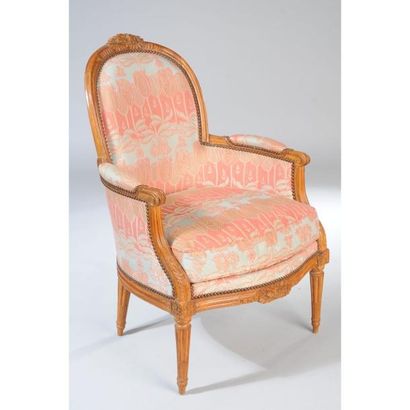 PAIRE DE BERGERES LOUIS XVI à dossier corbeille...