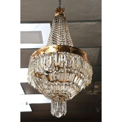 LUSTRE de forme montgolfière à 6 lumières...