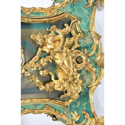 EXCEPTIONNEL CARTEL LOUIS XV en corne verte...